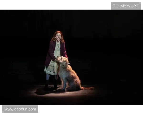 在澳门百老汇体验世界级的演出和特色表演打造难忘的旅游记忆